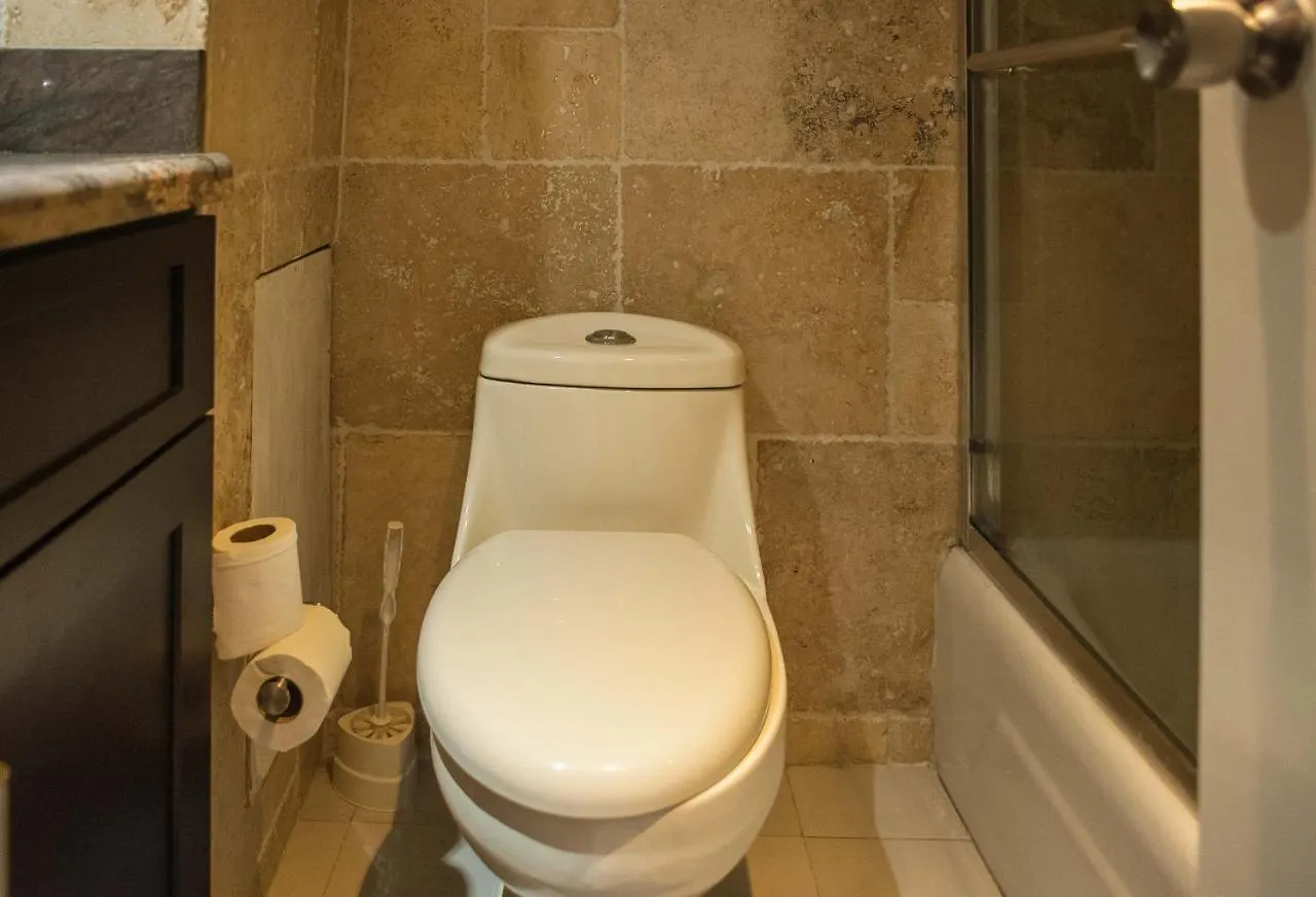 Aparthotel Beach Condos -Montego Bay Club Beach Resort